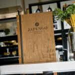 Premium A4 Holz-Menükartenhüllen im Set (20 / 30 / 50) – mit Logo-Gravur – Bild 7